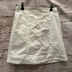 GAP White Pencil Skirt Knee-Length Casual